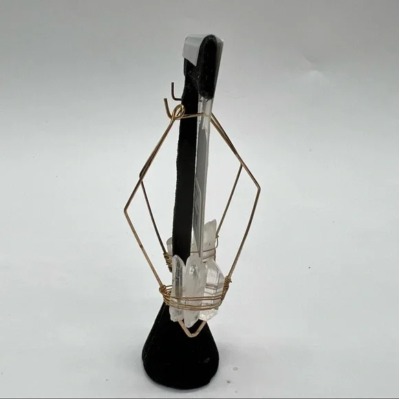 NWT Francesca’s Quartz Goldtone Hoop Earrings - Picture 3 of 4